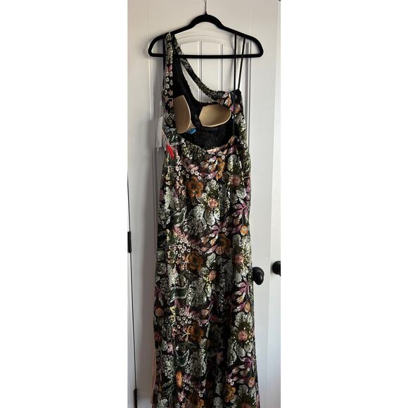 Mac Duggal Floral One Shoulder Gown - 49774 Size 12 NWT - Picture 6 of 9